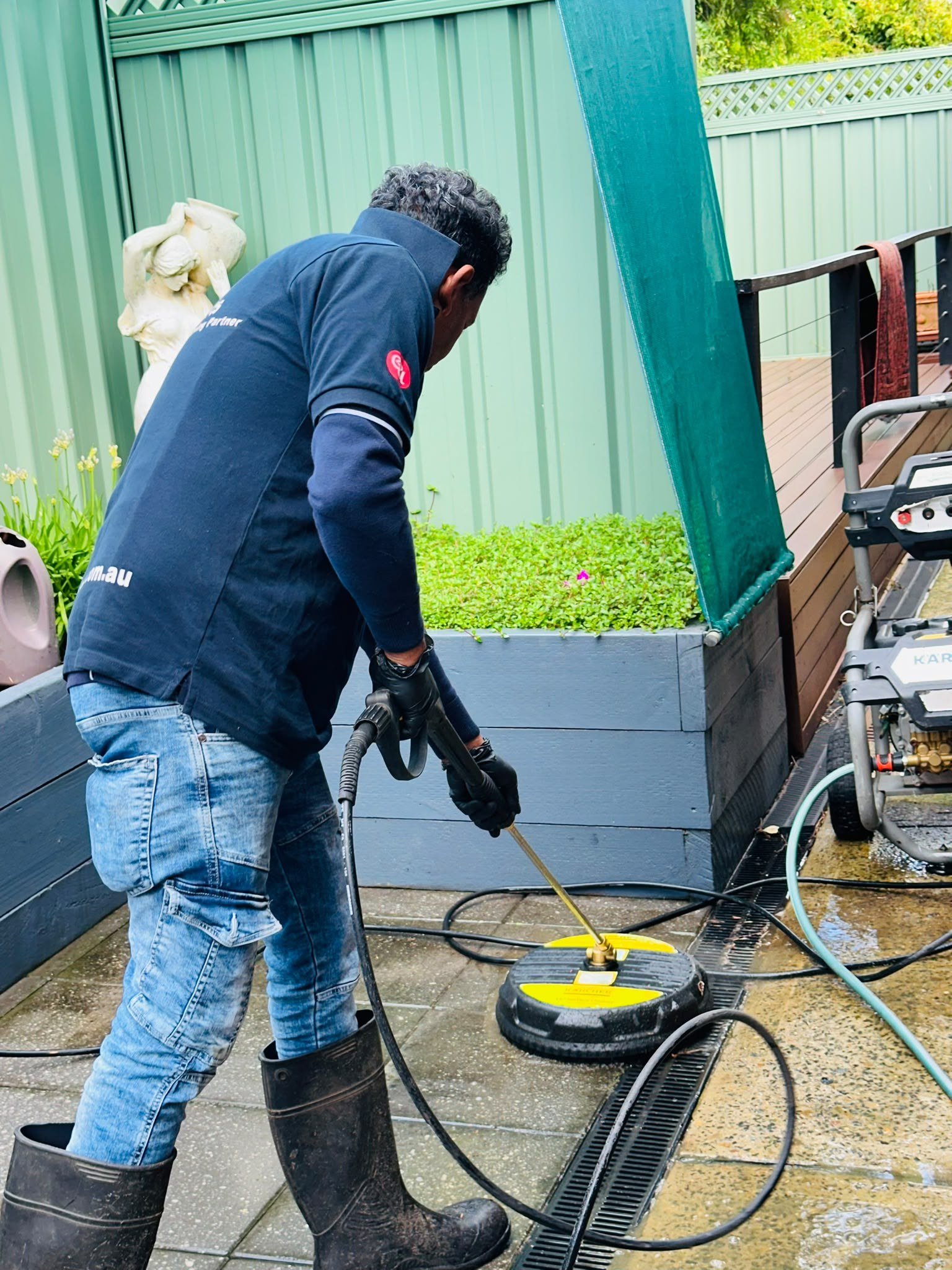High-pressure cleaning of a strata common area.